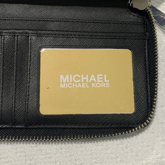 NWT Michael Kors Travel Continental Wallet - Picture 11 of 11